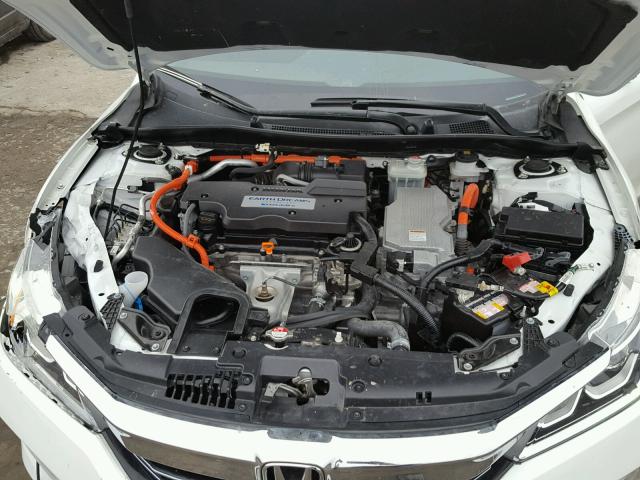 JHMCR6F30HC016716 - 2017 HONDA ACCORD HYB WHITE photo 7