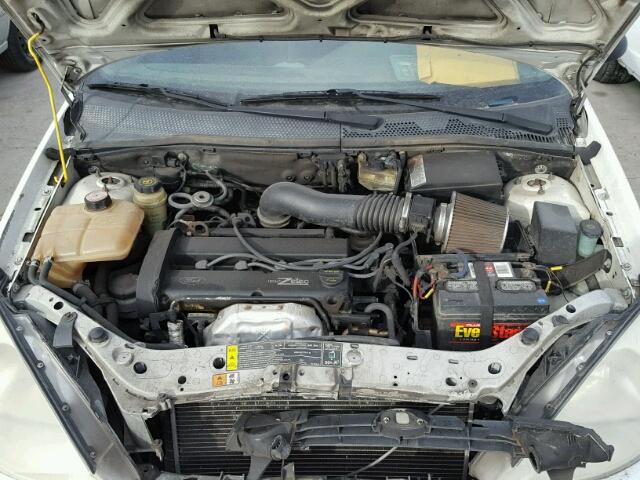 3FAFP31372R228764 - 2002 FORD FOCUS ZX3 WHITE photo 7