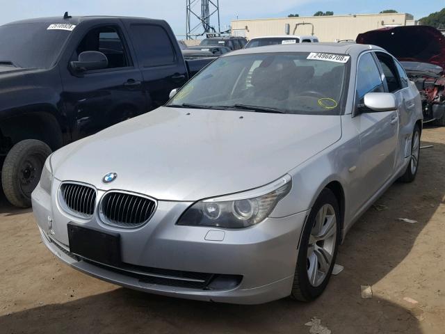 WBANU53529C118221 - 2009 BMW 528 I SILVER photo 2