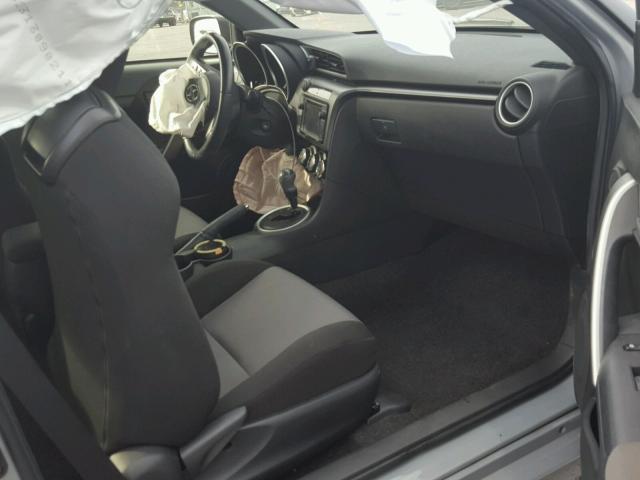 JTKJF5C72E3083650 - 2014 TOYOTA SCION TC 银色 照片 5