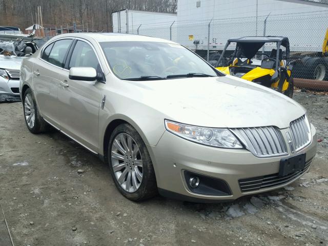 1LNHL9FT5BG605010 - 2011 LINCOLN MKS GOLD photo 1