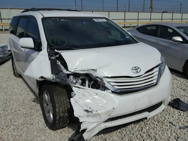 5TDKK3DC7FS661054 - 2015 TOYOTA SIENNA LE WHITE photo 1