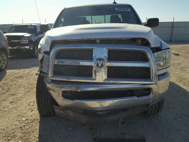 3C6UR5DL4HG725446 - 2017 RAM 2500 SLT WHITE photo 9