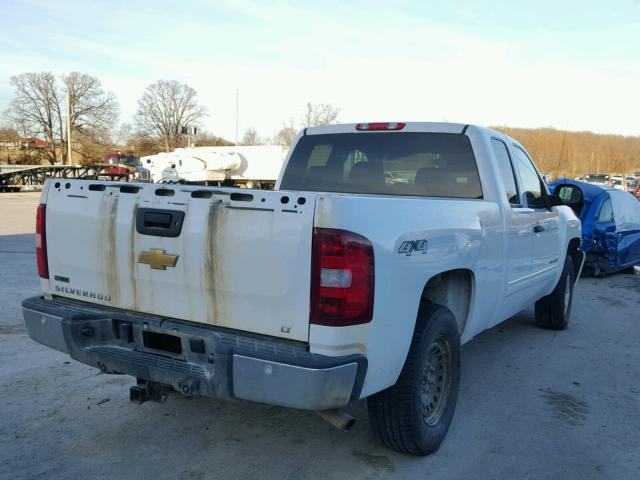 1GCRKSE39BZ466296 - 2011 CHEVROLET SILVERADO WHITE photo 4