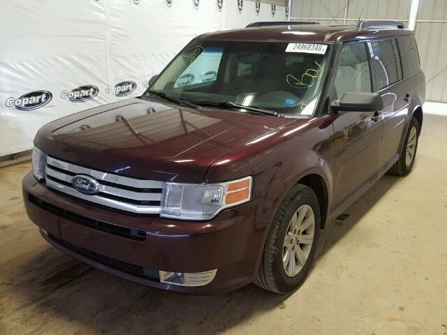 2FMGK5BCXBBD15785 - 2011 FORD FLEX SE MAROON photo 2