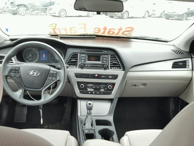 5NPE24AF3FH151226 - 2015 HYUNDAI SONATA SE WHITE photo 9