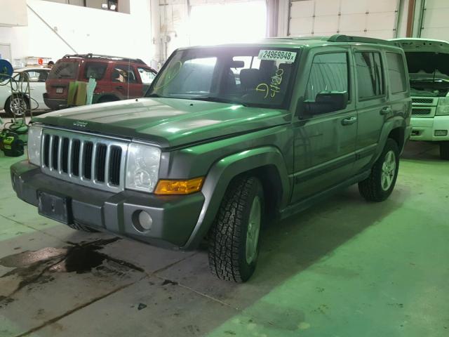 1J8HG48K07C594120 - 2007 JEEP COMMANDER ნაცრისფერი ფოტო 2