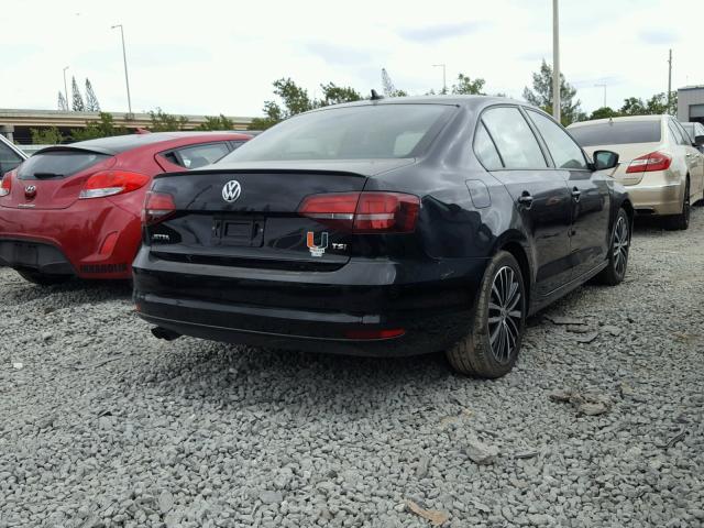 3VWD17AJ5GM411509 - 2016 VOLKSWAGEN JETTA SPOR BLACK photo 4