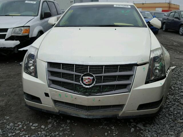 1G6DF577890131015 - 2009 CADILLAC CTS WHITE photo 2