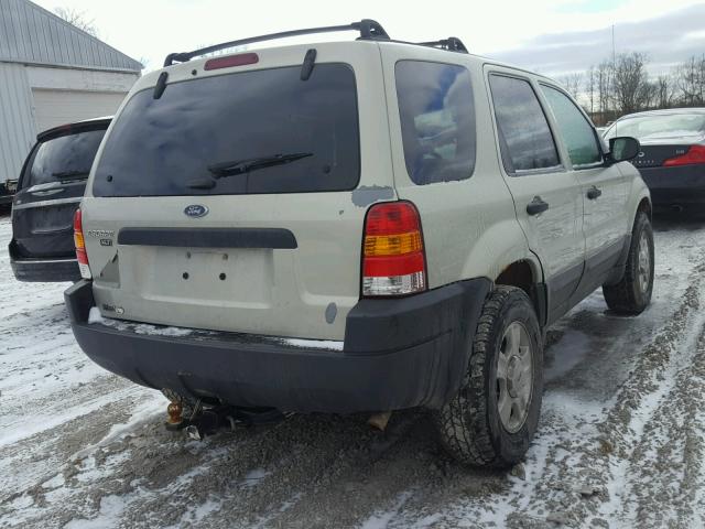 1FMYU93143KB43764 - 2003 FORD ESCAPE XLT BEIGE photo 4