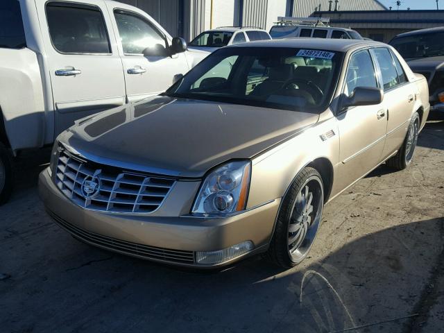 1G6KD57Y06U102912 - 2006 CADILLAC DTS GOLD photo 2