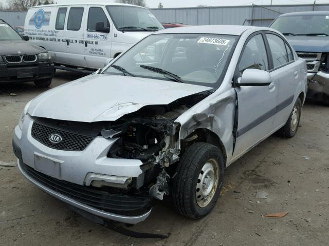 KNADE223396584827 - 2009 KIA RIO BASE SILVER photo 2