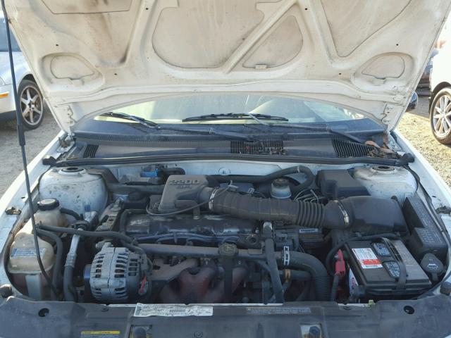 1G1JC524427193944 - 2002 CHEVROLET CAVALIER B WHITE photo 7