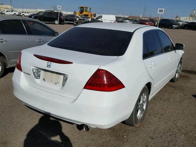 1HGCM56316A042035 - 2006 HONDA ACCORD SE WHITE photo 4