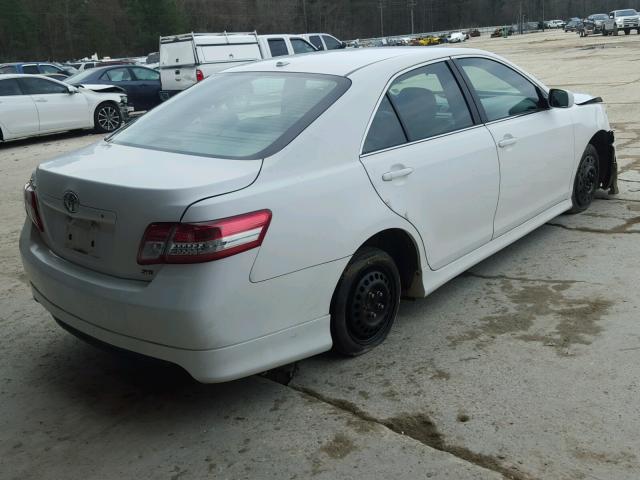 4T1BF3EK8BU775320 - 2011 TOYOTA CAMRY BASE WHITE photo 4