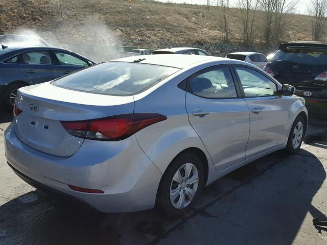 5NPDH4AE1GH696733 - 2016 HYUNDAI ELANTRA SE GRAY photo 4