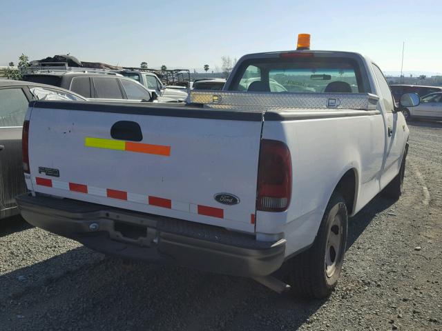 1FTRF1764WKA32372 - 1998 FORD F150 WHITE photo 4