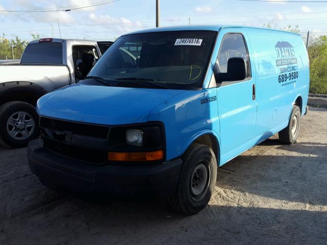 1GCFG15XX51105762 - 2005 CHEVROLET EXPRESS G1 BLUE photo 2