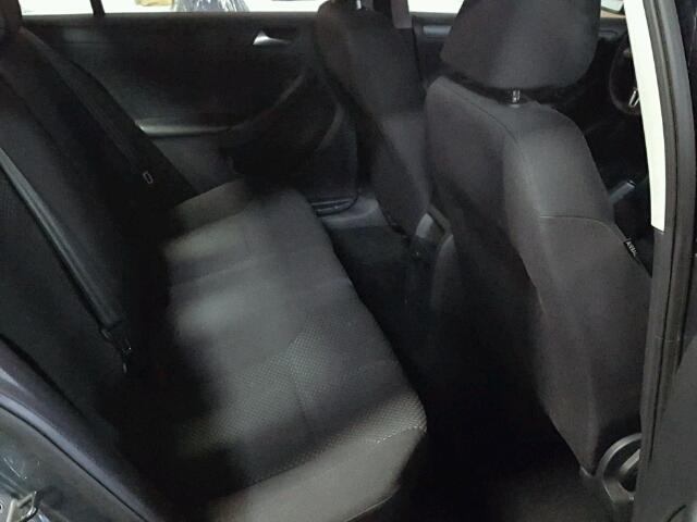 3VW2K7AJ0DM394666 - 2013 VOLKSWAGEN JETTA BASE 灰色 照片 6