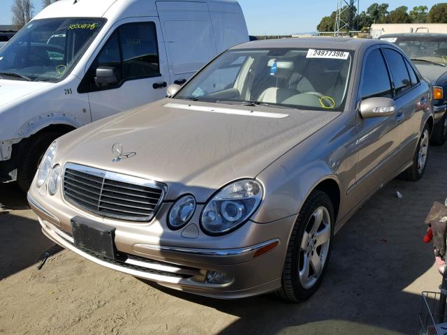 WDBUF65J65A633235 - 2005 MERCEDES-BENZ E 320 GOLD photo 2