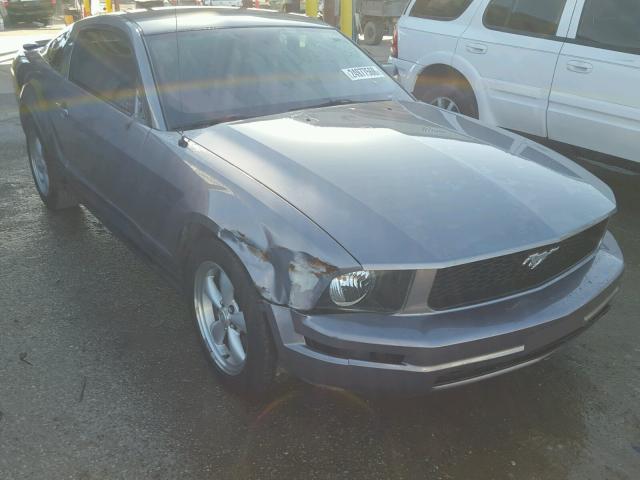 1ZVFT80N275279554 - 2007 FORD MUSTANG GRAY photo 1