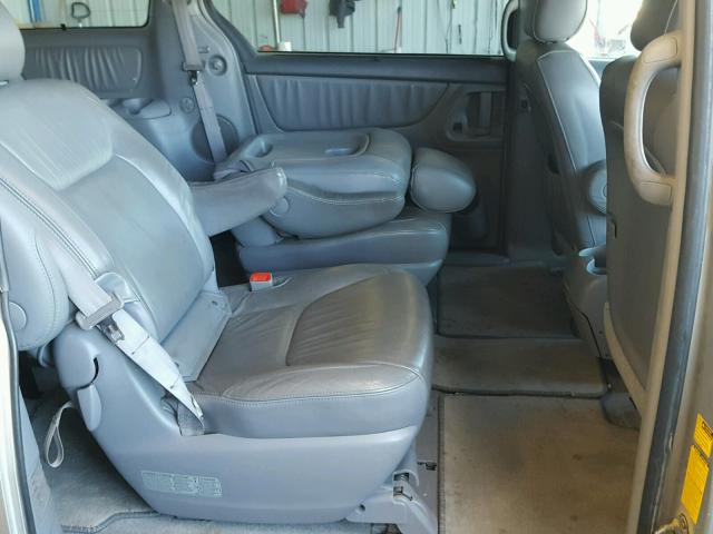 5TDZK22C47S012552 - 2007 TOYOTA SIENNA XLE SILVER photo 6