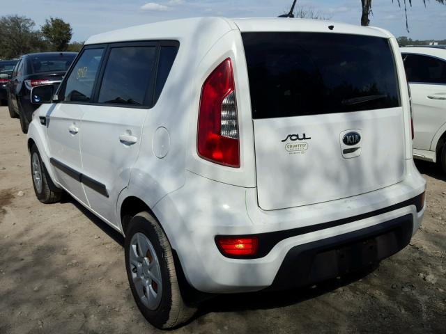 KNDJT2A55D7493673 - 2013 KIA SOUL WHITE photo 3