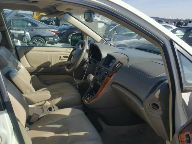 JT6GF10U1Y0069305 - 2000 LEXUS RX 300 WHITE photo 5