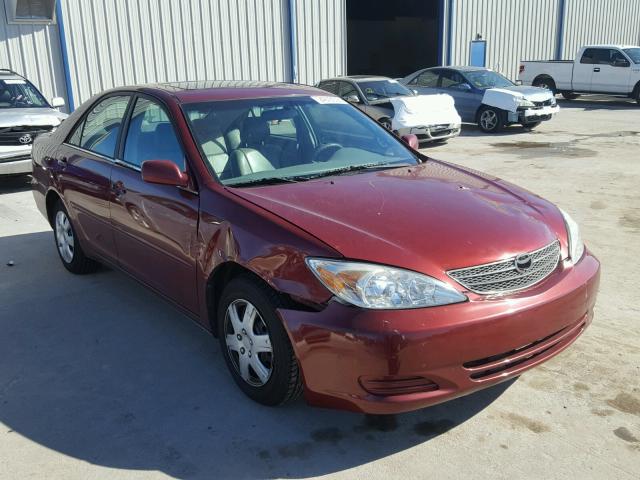 4T1BE32K12U028665 - 2002 TOYOTA CAMRY LE RED photo 1