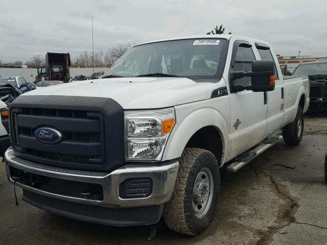 1FT7W2BT3CEC92010 - 2012 FORD F250 SUPER WHITE photo 2