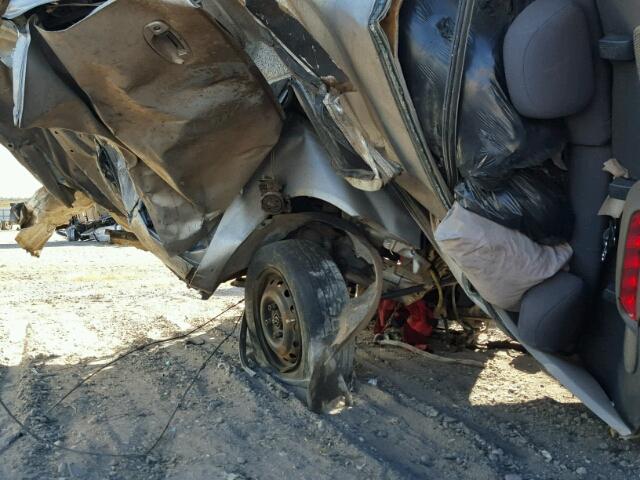 KL1TD56656B630241 - 2006 CHEVROLET AVEO BASE Күміс фото 9