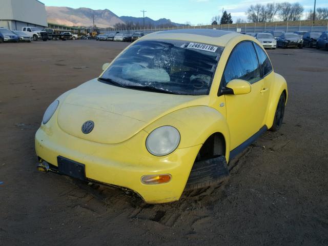 3VWDD21C31M458122 - 2001 VOLKSWAGEN NEW BEETLE 黄色 照片 2