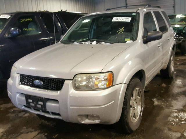 1FMCU04184KA55516 - 2004 FORD ESCAPE LIM SILVER photo 2