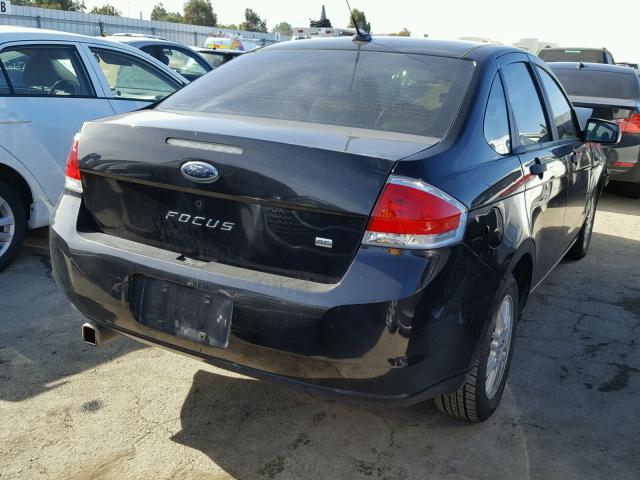 1FAHP35N49W257943 - 2009 FORD FOCUS SE BLACK photo 4