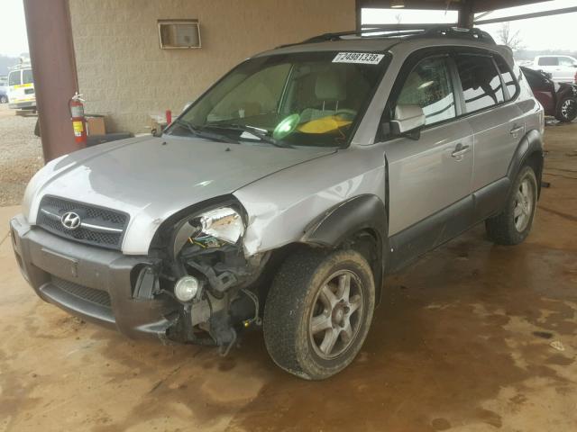 KM8JN12D45U227005 - 2005 HYUNDAI TUCSON GLS GRAY photo 2