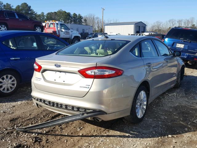 3FA6P0LU0FR101753 - 2015 FORD FUSION SE BEIGE photo 4