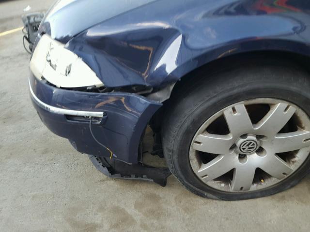 WVWRH63B82P248300 - 2002 VOLKSWAGEN PASSAT GLX BLUE photo 9