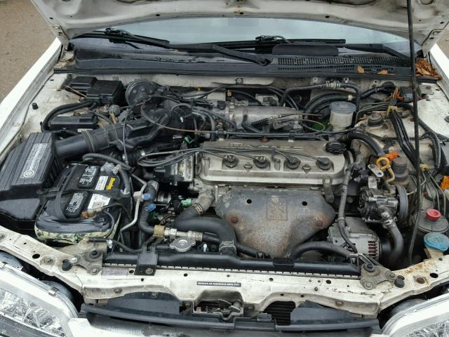 1HGCD7252RA009522 - 1994 HONDA ACCORD EX WHITE photo 7