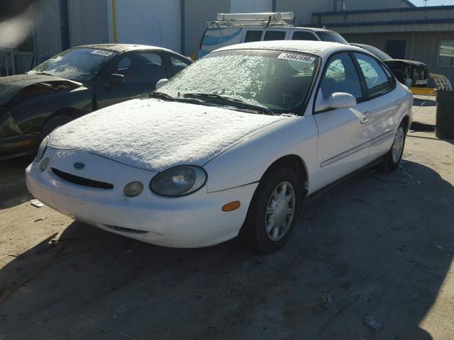 1FALP52U2VG256909 - 1997 FORD TAURUS GL WHITE photo 2