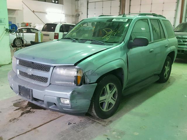 1GNDT13S062315865 - 2006 CHEVROLET TRAILBLAZE GRAY photo 2