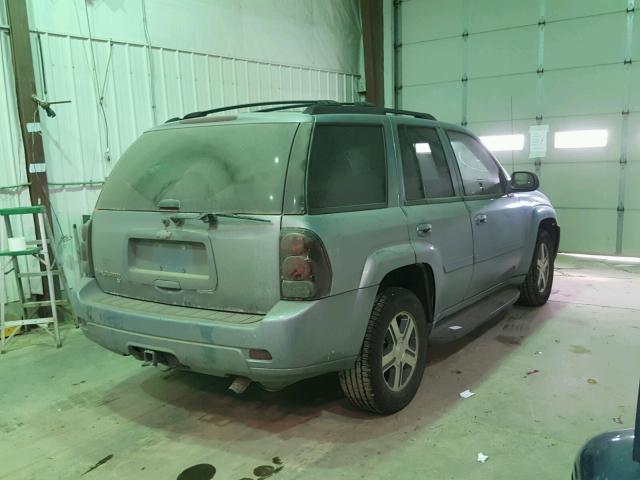 1GNDT13S062315865 - 2006 CHEVROLET TRAILBLAZE GRAY photo 4