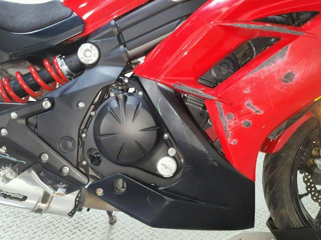 JKAEXEE17CDA03181 - 2012 KAWASAKI EX650 EC RED photo 12