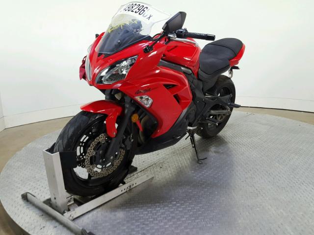 JKAEXEE17CDA03181 - 2012 KAWASAKI EX650 EC RED photo 4