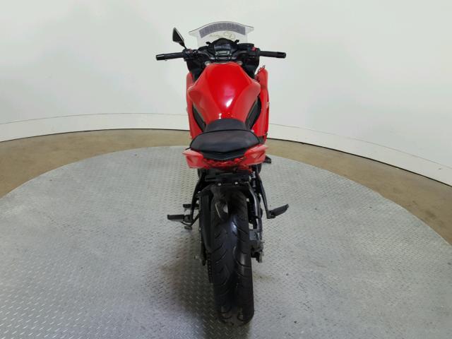 JKAEXEE17CDA03181 - 2012 KAWASAKI EX650 EC RED photo 9