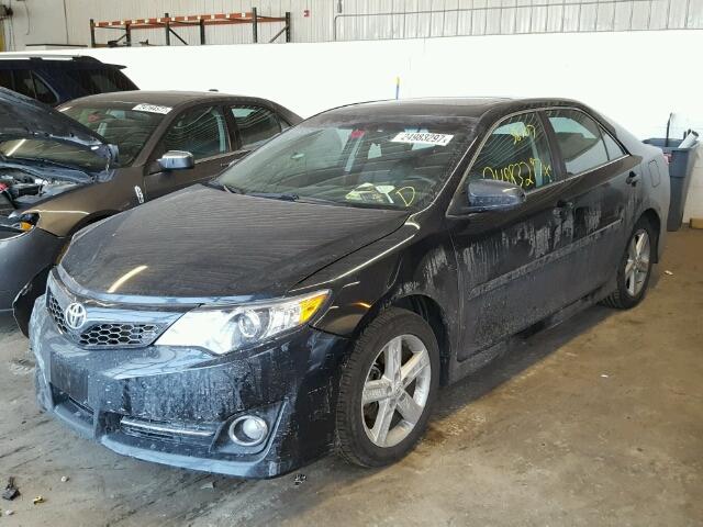 4T1BF1FK7DU700582 - 2013 TOYOTA CAMRY L 灰色 照片 2