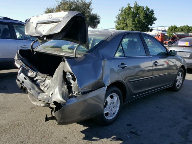 JTDBE32K820086851 - 2002 TOYOTA CAMRY LE GRAY photo 4