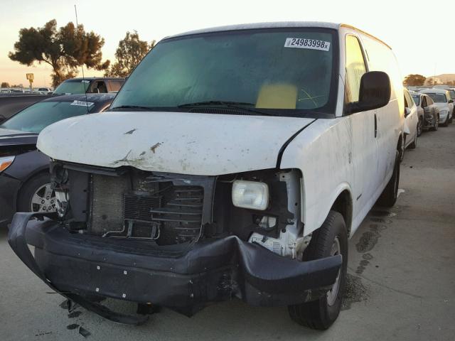 1GTHG356581119648 - 2008 GMC SAVANA G35 WHITE photo 2