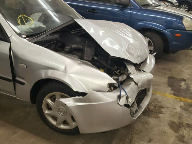 JM1BJ225230144759 - 2003 MAZDA PROTEGE DX SILVER photo 9