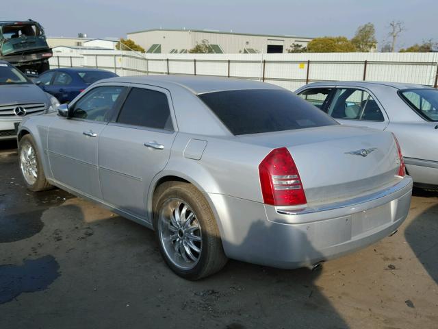 2C3AA63H35H117682 - 2005 CHRYSLER 300C SILVER photo 3