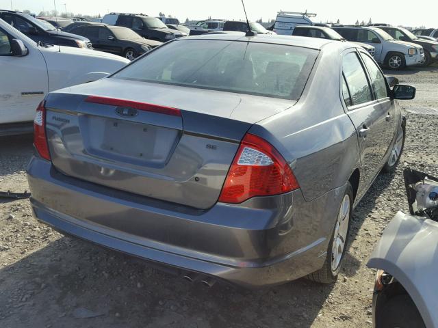 3FAHP0HA0BR191424 - 2011 FORD FUSION SE GRAY photo 4